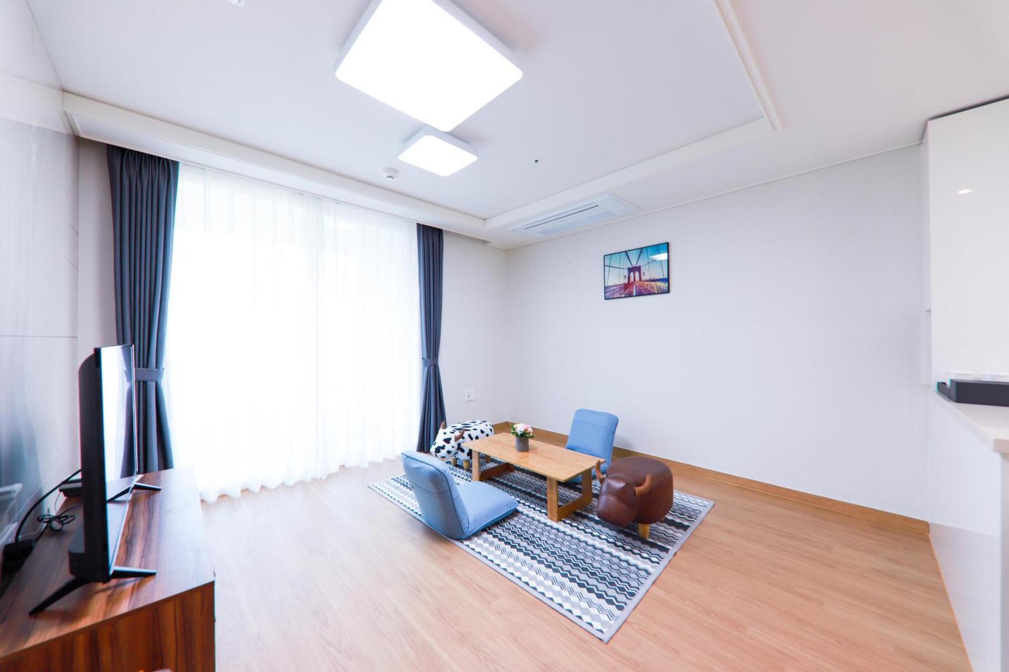 Geoje Leein Stay Hotel Exterior foto