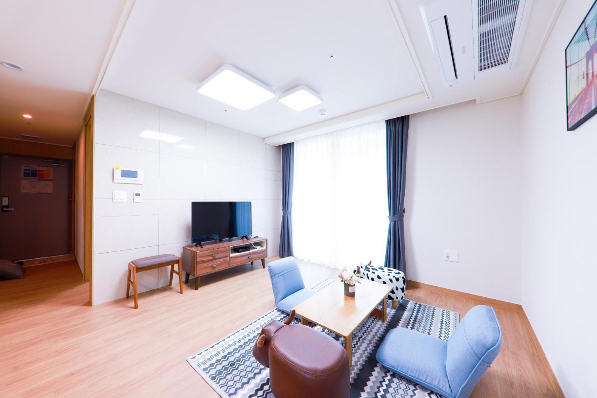Geoje Leein Stay Hotel Exterior foto